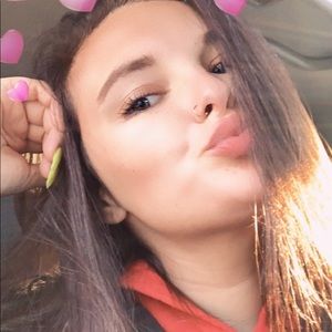 Meet your Posher, Angelina